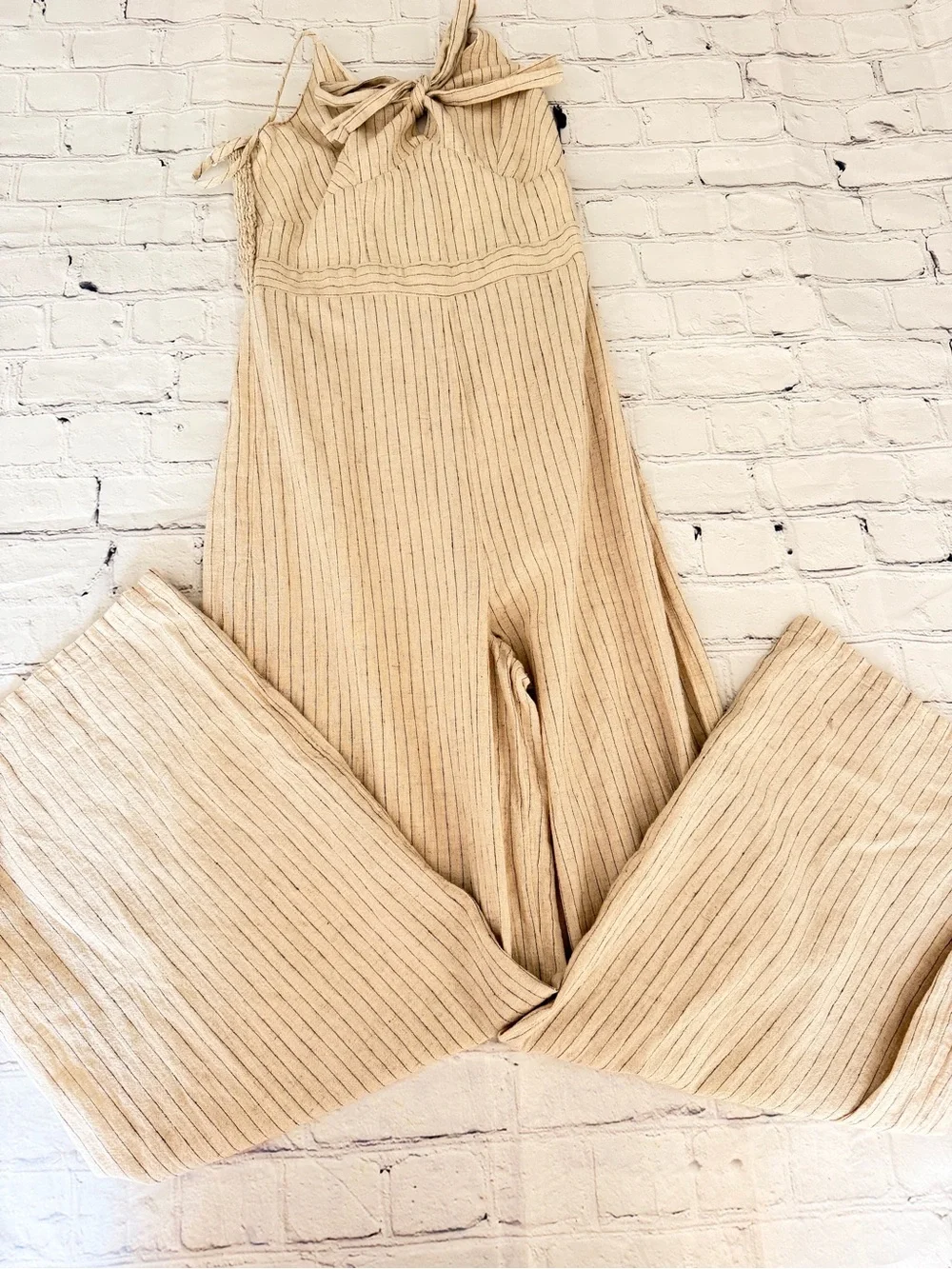 Japna Cream Tie-Front Wide-Leg Jumpsuit S 52% cotton linen. - Picture 11 of 14